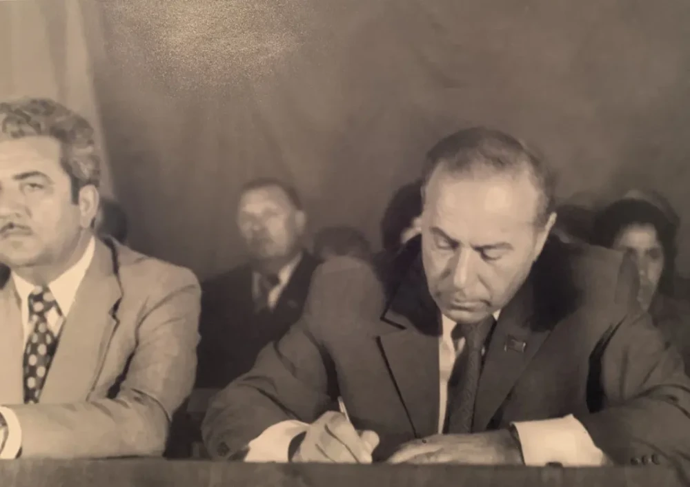 Ulu Öndər Heydər ƏliyevinTarixi Neftçala Səfəri